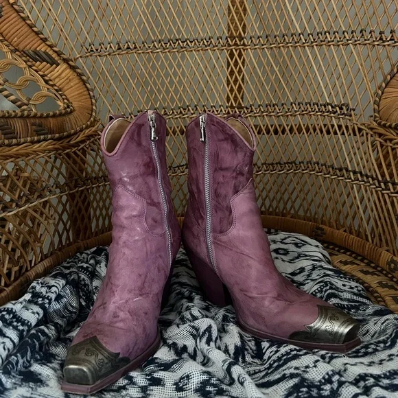 Free People Lavender Ankle Boots with Silver Accents - Picture 4 of 7